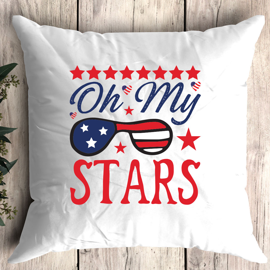 Pillow with the words oh my stars on it.