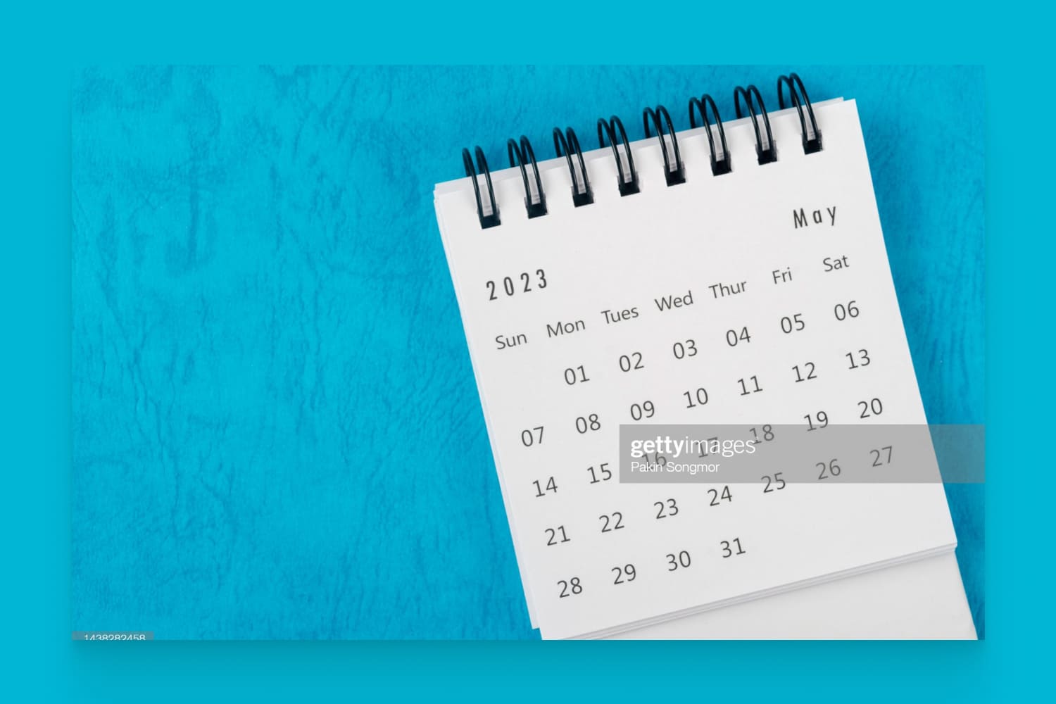 May is the month for the organizer to plan and deadline with a blue paper background.