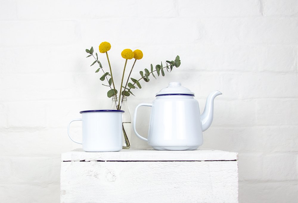 enamel teapot and cup 02 443