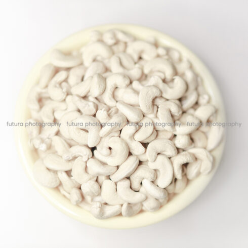 Cashews White and Unpeeled Photos cover image.