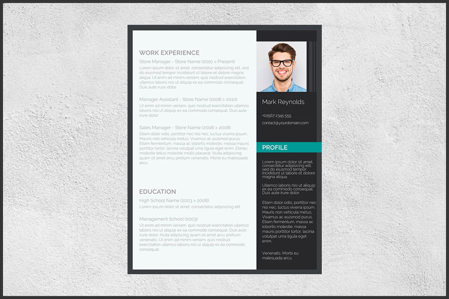 Resume with profile, photo on the right, experience and education with two columns.