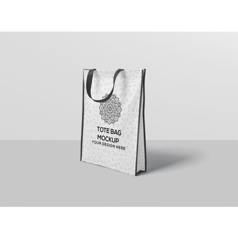 Tote bag Mockup cover image.