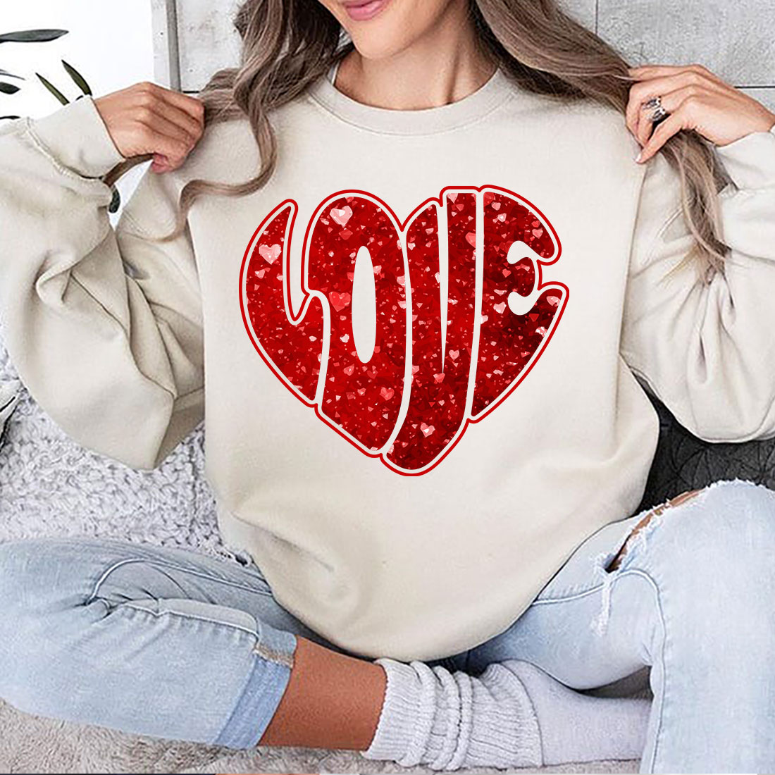 Love Valentine T-shirt Design PNG preview image.