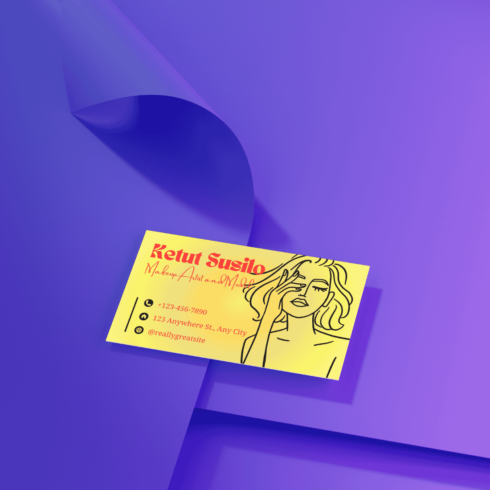 Luxury Beauty Expert Business Card cover image.