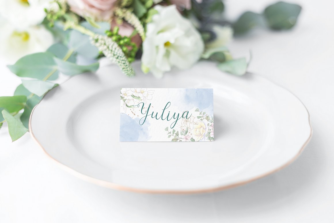 Small and intelligent wedding nameplate.