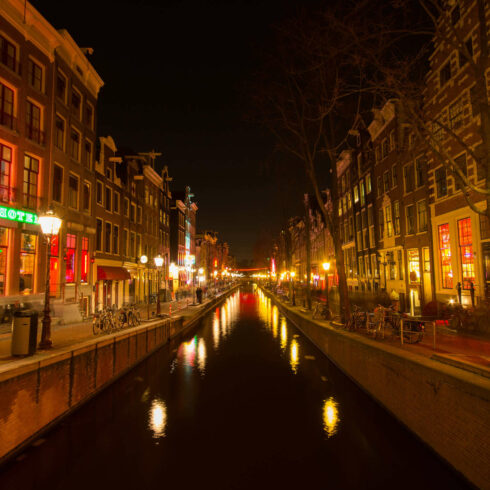 amsterdam at night netherlands Great Photos of Amsterdam.