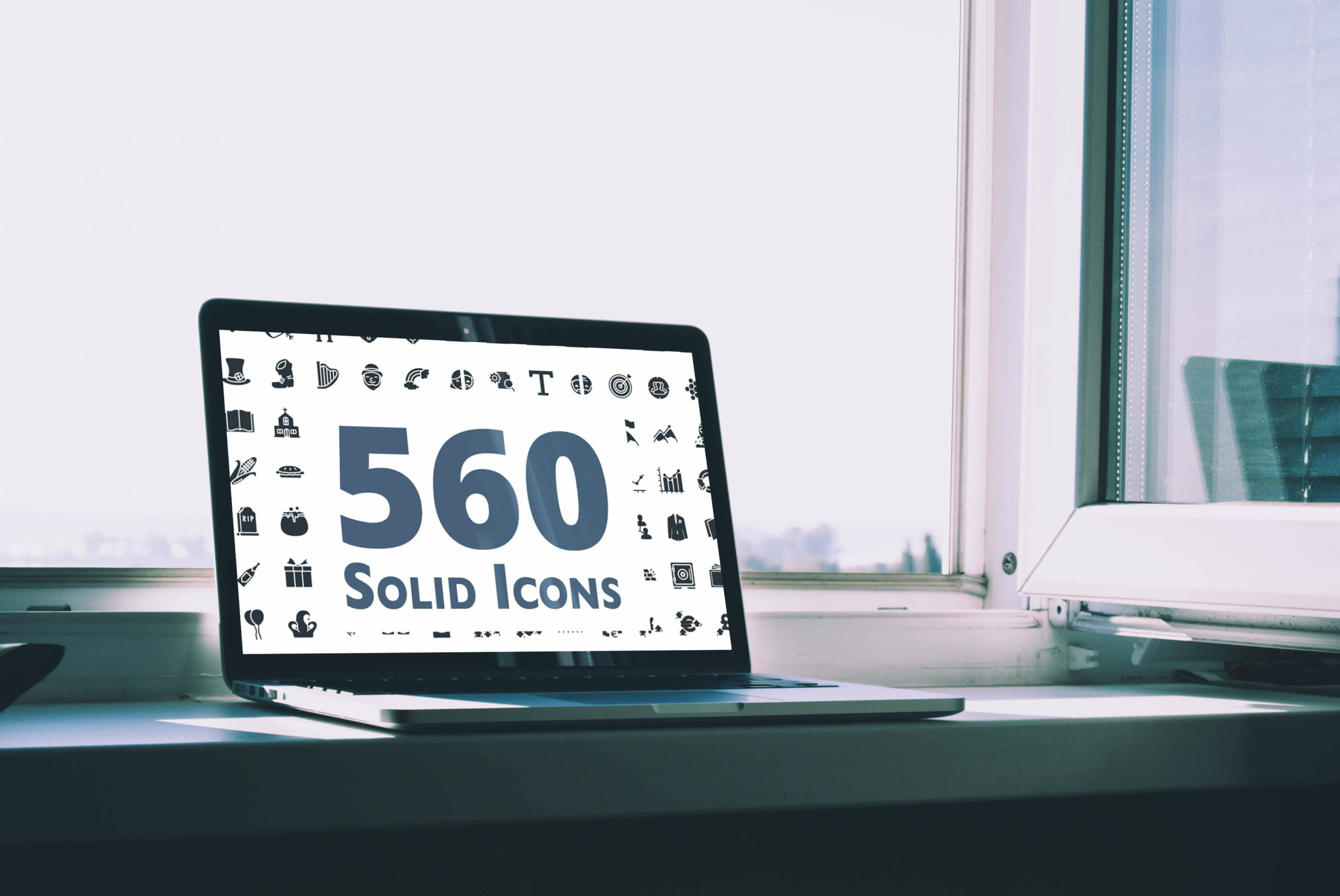 Notebook option of the 560 Solid Icons.