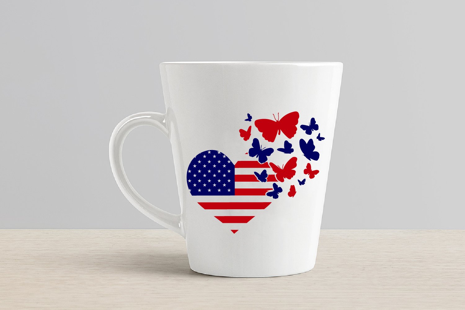 Unique patriotic print on the cup.