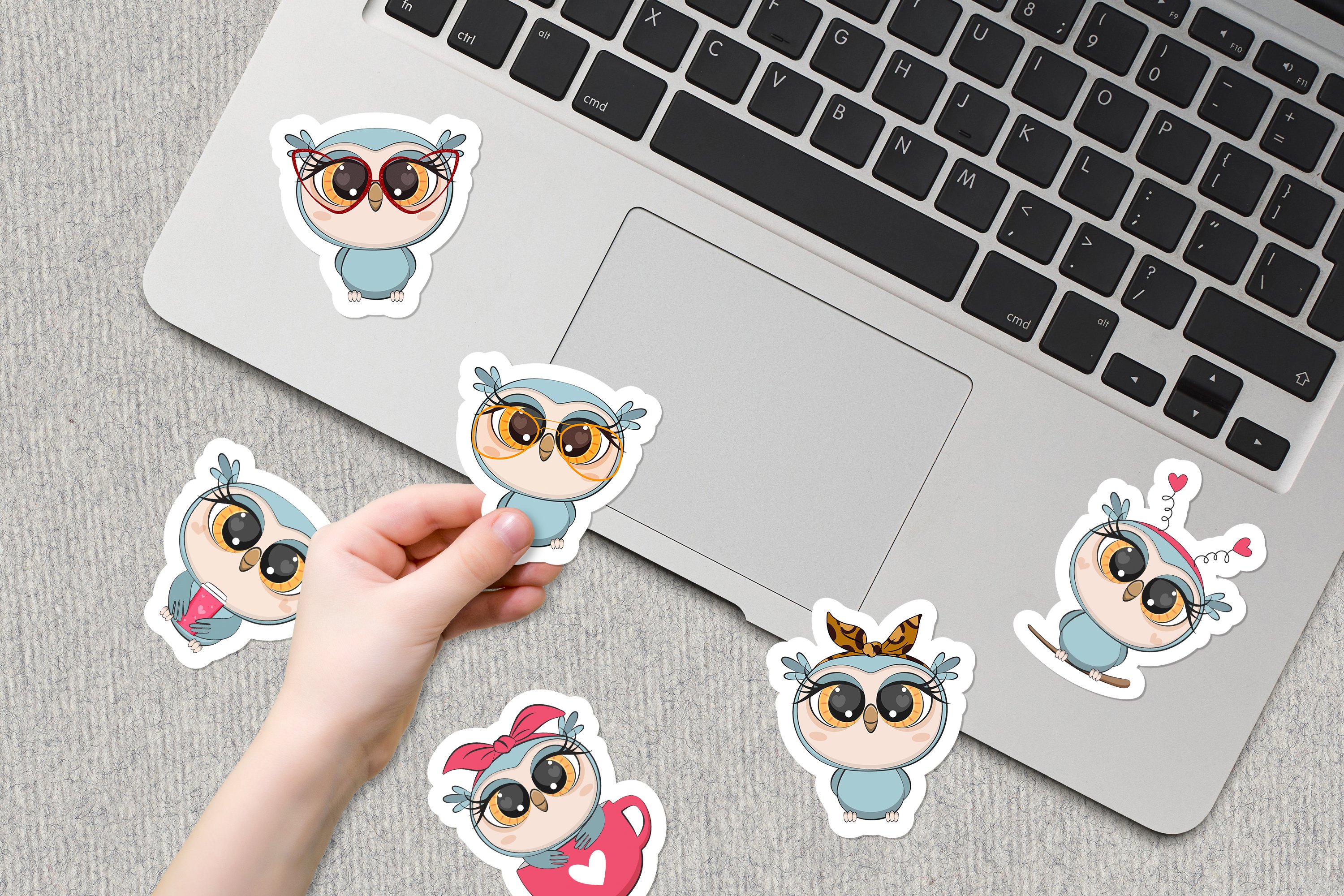 Images of owls on stickers.