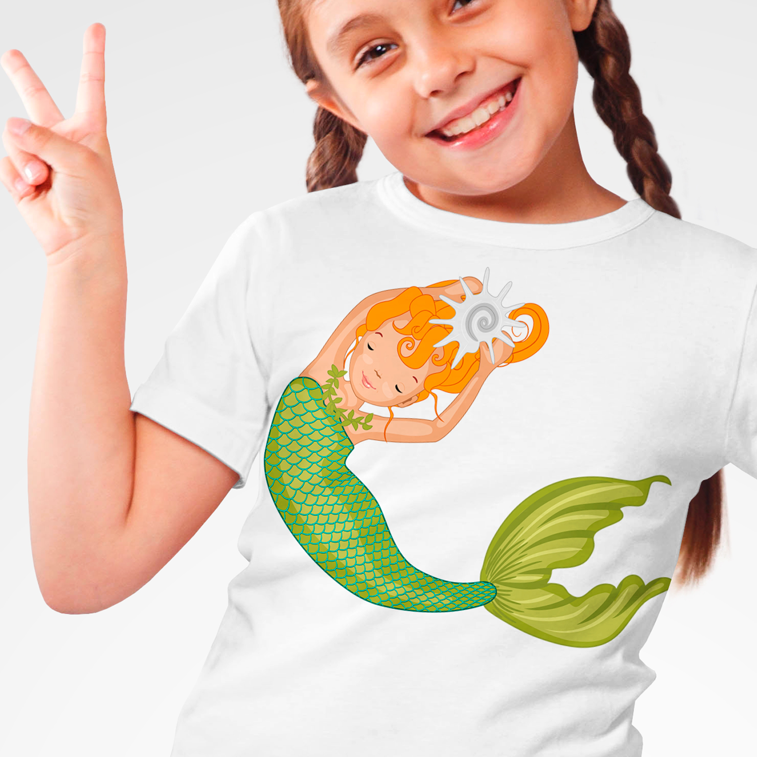 A beautiful print on a t-shirt with a mermaid.
