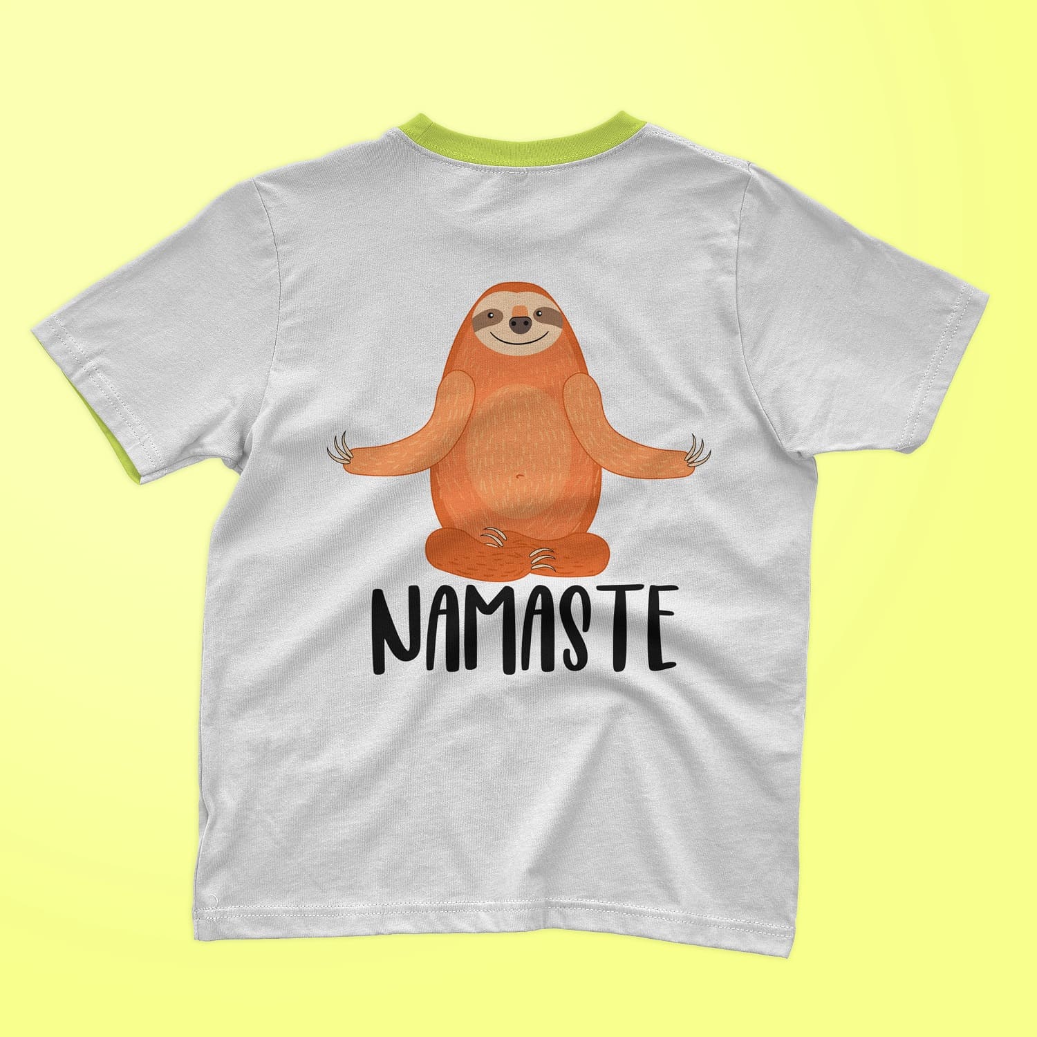 An image of a sloth with long claws and the inscription Namaste on a light gray t-shirt.