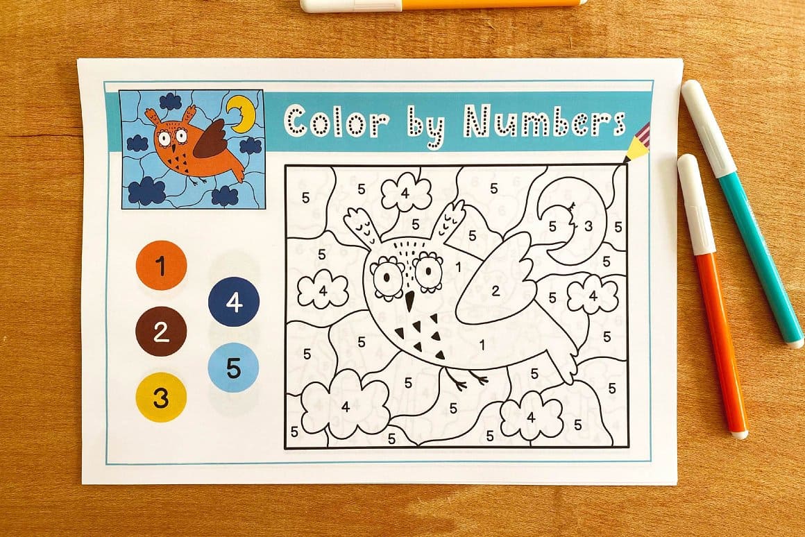 Color by numbers of an owl.